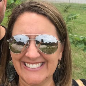 Meet your Posher, Heather